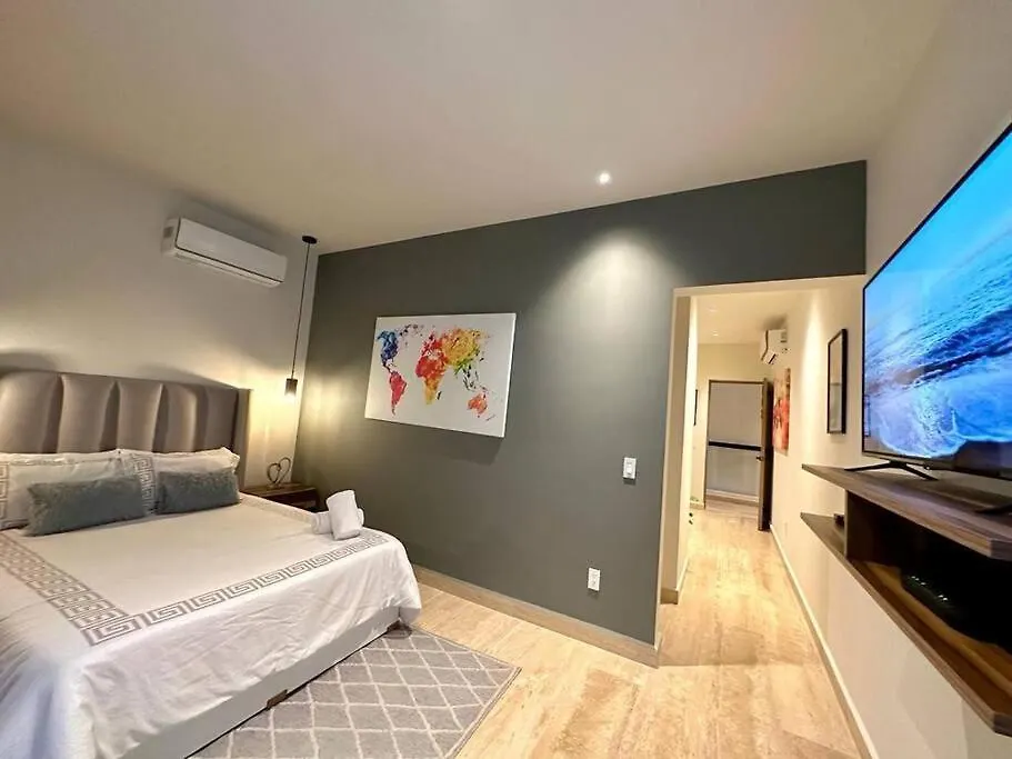 Pool View Condo / Rooftop Pool, Jacuzzi, Gym & Bar Playa del Carmen Mexico