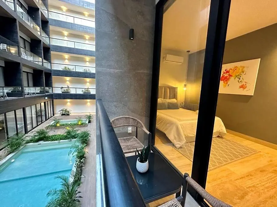 Pool View Condo / Rooftop Pool, Jacuzzi, Gym & Bar Playa del Carmen 0*,  Mexico