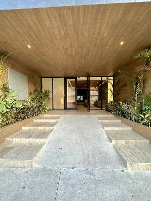 Apartment Pool View Condo / Rooftop Pool, Jacuzzi, Gym & Bar Playa del Carmen