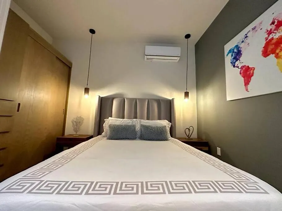 Pool View Condo / Rooftop Pool, Jacuzzi, Gym & Bar Playa del Carmen