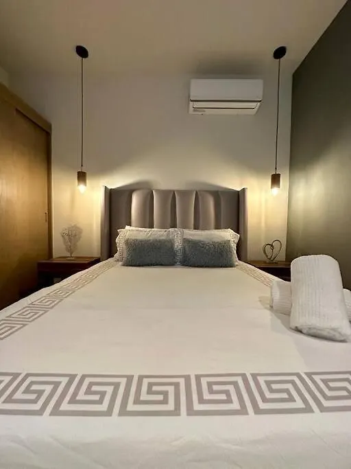 Pool View Condo / Rooftop Pool, Jacuzzi, Gym & Bar Playa del Carmen Apartment