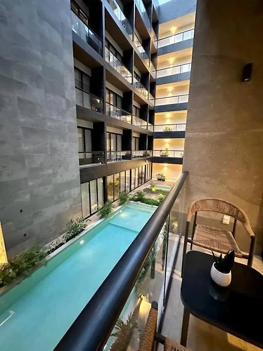 Pool View Condo / Rooftop Pool, Jacuzzi, Gym & Bar Playa del Carmen Mexico